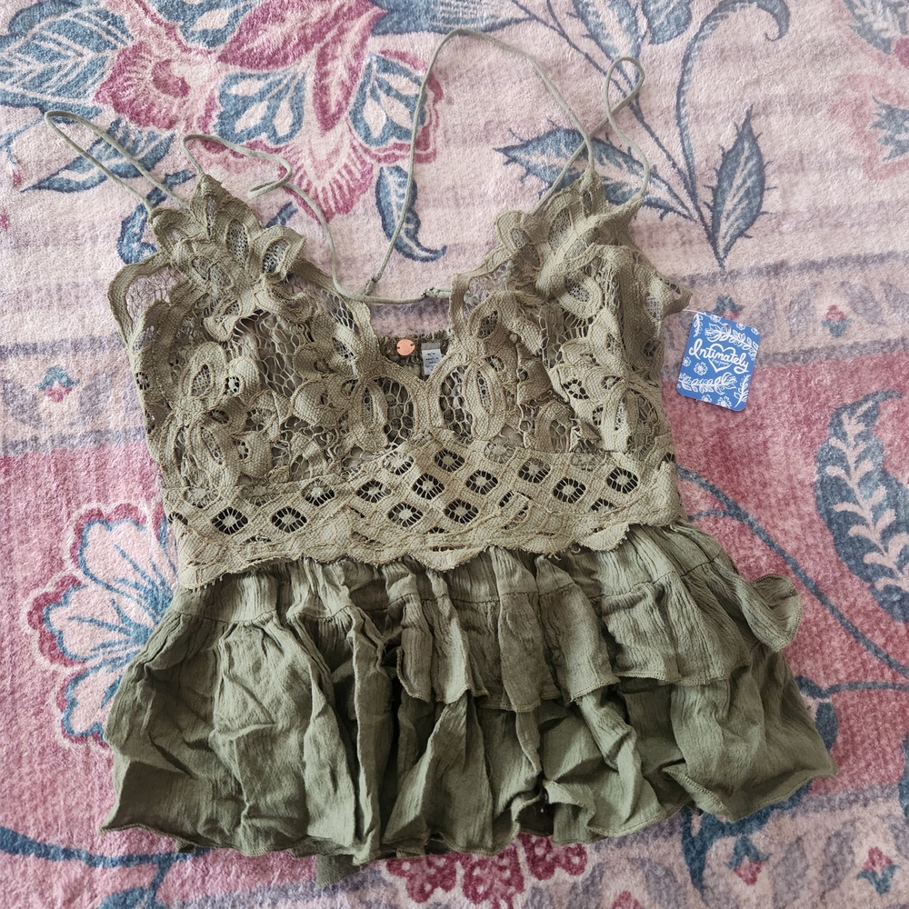 Free People Top Bundle - Picture 8 of 16